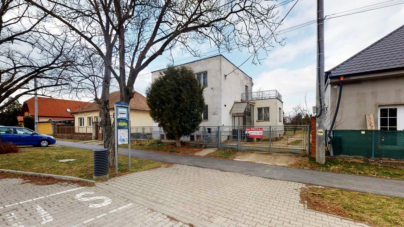 Na predaj 4-izbový rodinný dom v meste Nitra, vhodný aj na podnikanie.