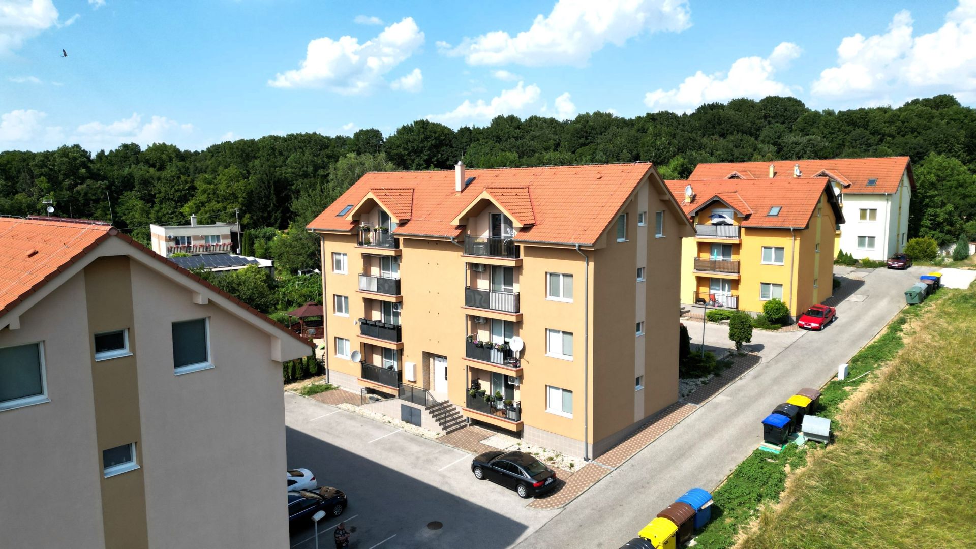 Na predaj 3-izbový byt s balkónom v novostavbe v obci Veľký Lapáš.