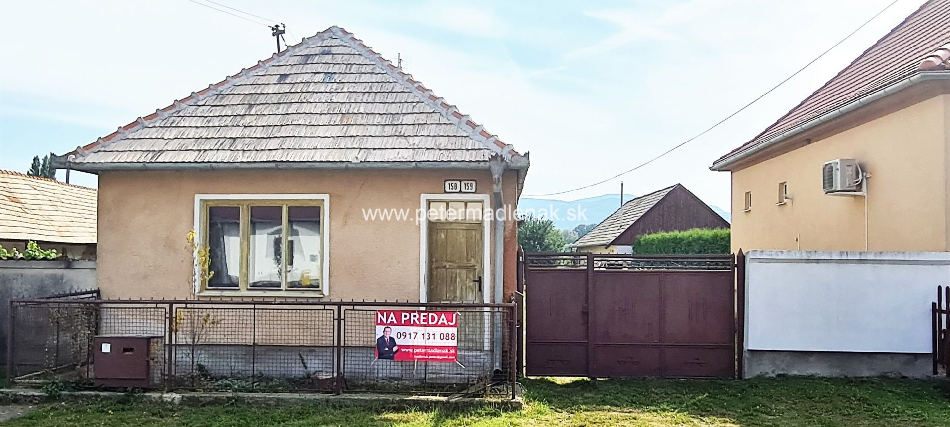 PREDANÉ - Na predaj starší dom v obci Čakajovce.